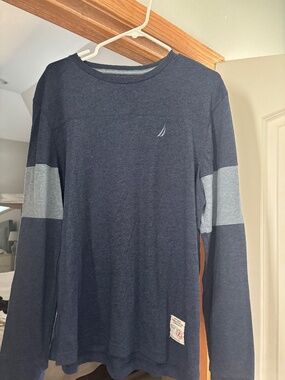 Men’s long sleeve